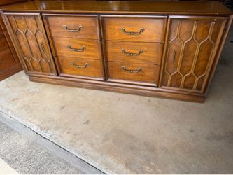 VINTAGE DRESSER
