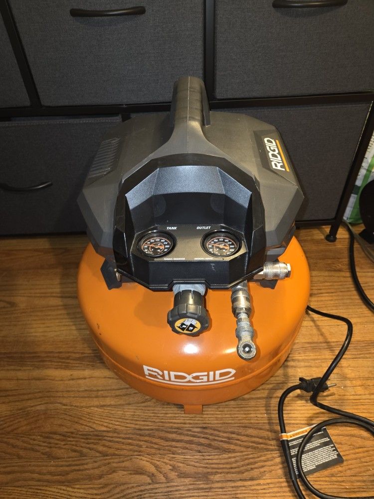Rigid Air Compressor With Hose