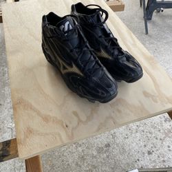 Mizuno Mid Top Metal Spikes 