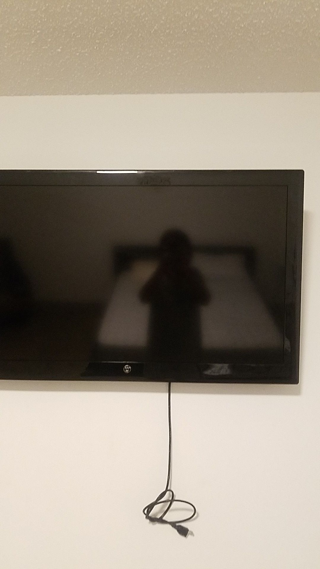 Tv size 40 with base