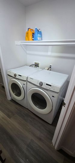Samsung pair washer and gas dryer