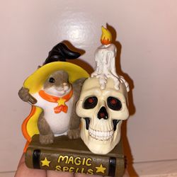 Enesco Charming Tails "YOU'RE DELIGHTFULLY FRIGHTFULLY MAGIC" Fig. Damage