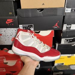 Jordan Cherry 11s size 10 VNDS 