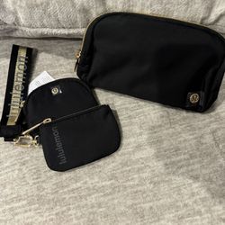 Lululemon Belt Bag With Wristlet 