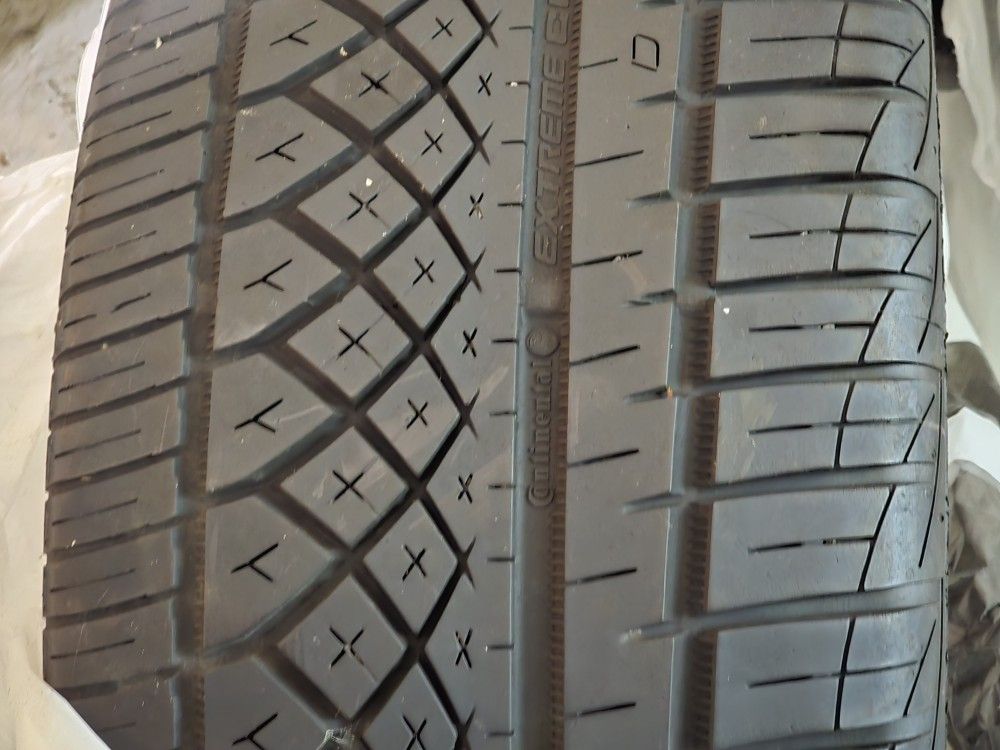 Continental ExtremeContact Tire 245/45 R18