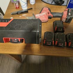 Milwaukee Hackzall And Job site Radio