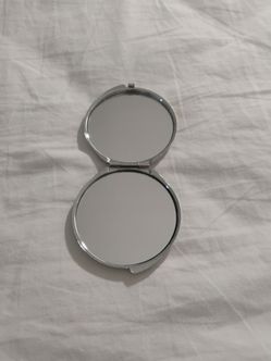 Silver Round Compact Mirror