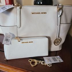 Michael  Kors  Purse  And  Wallet  And  Keychain