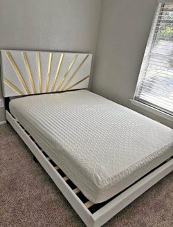 (NEW IN BOX) White & Gold King & Queen Size Platform Bed Frame