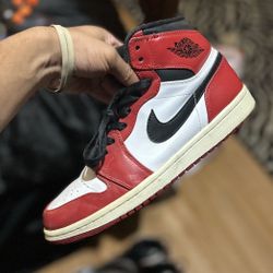 Air Jordan Retro 1 Chicago
