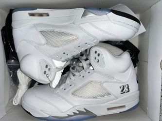 WHITE METALLIC 5S SIZE 10.5