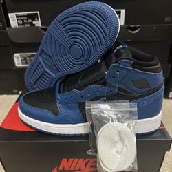 Nike Air Jordan 1 High Marina Blue Black. 575441-404 Size  7Y Brand New