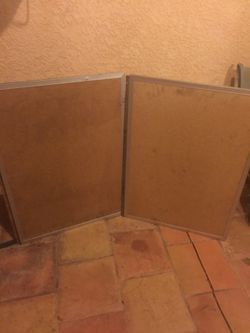Tw2 bulletin board 2' x 3' it come with hinges