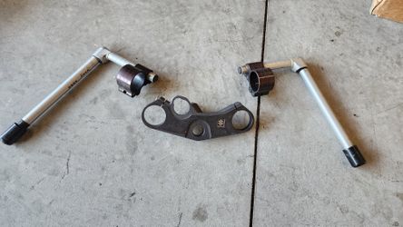 GSXR750 Handlebar Risers And Top Yoke