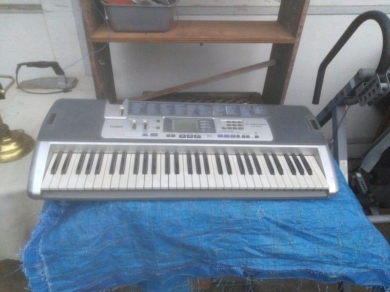 Casio Keyboard 
