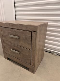 2-Drawer Wood Nightstand Bedside Table