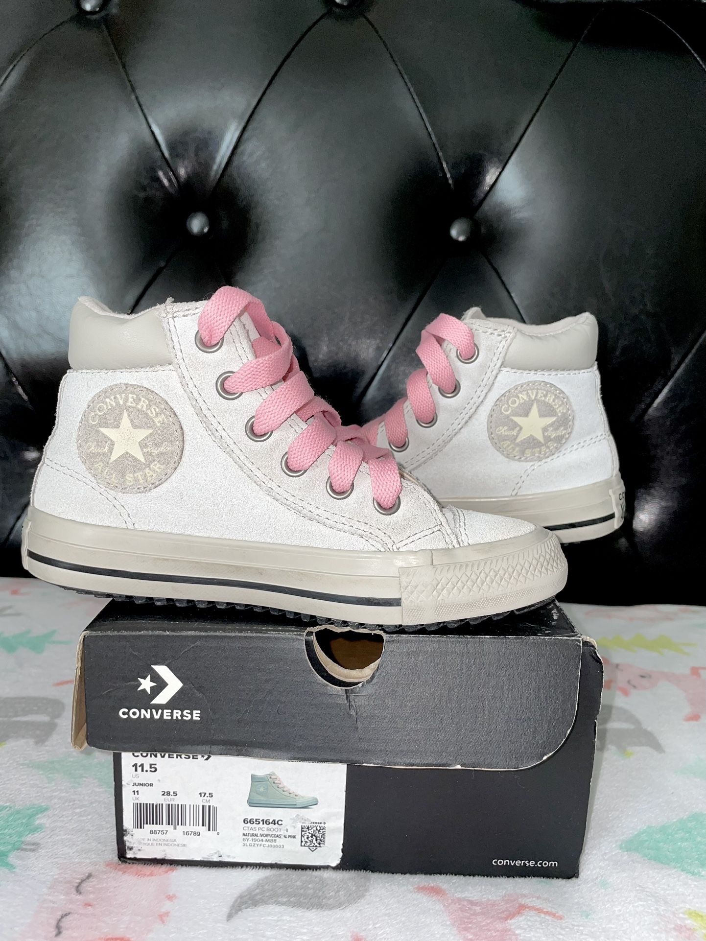 kids high top Converse size US-11.5  CM-17.5