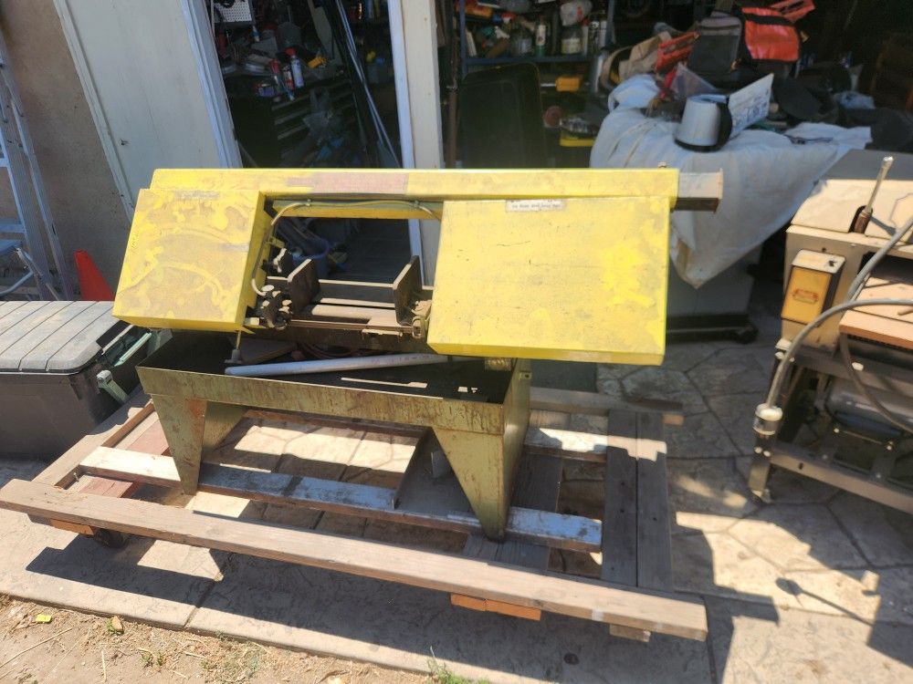 Horizontal Bandsaw