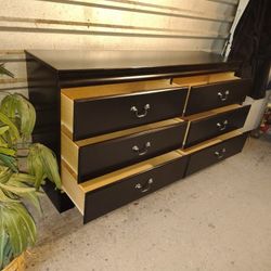 🔴 Precious Dresser In Great Shape And Condition 🔴