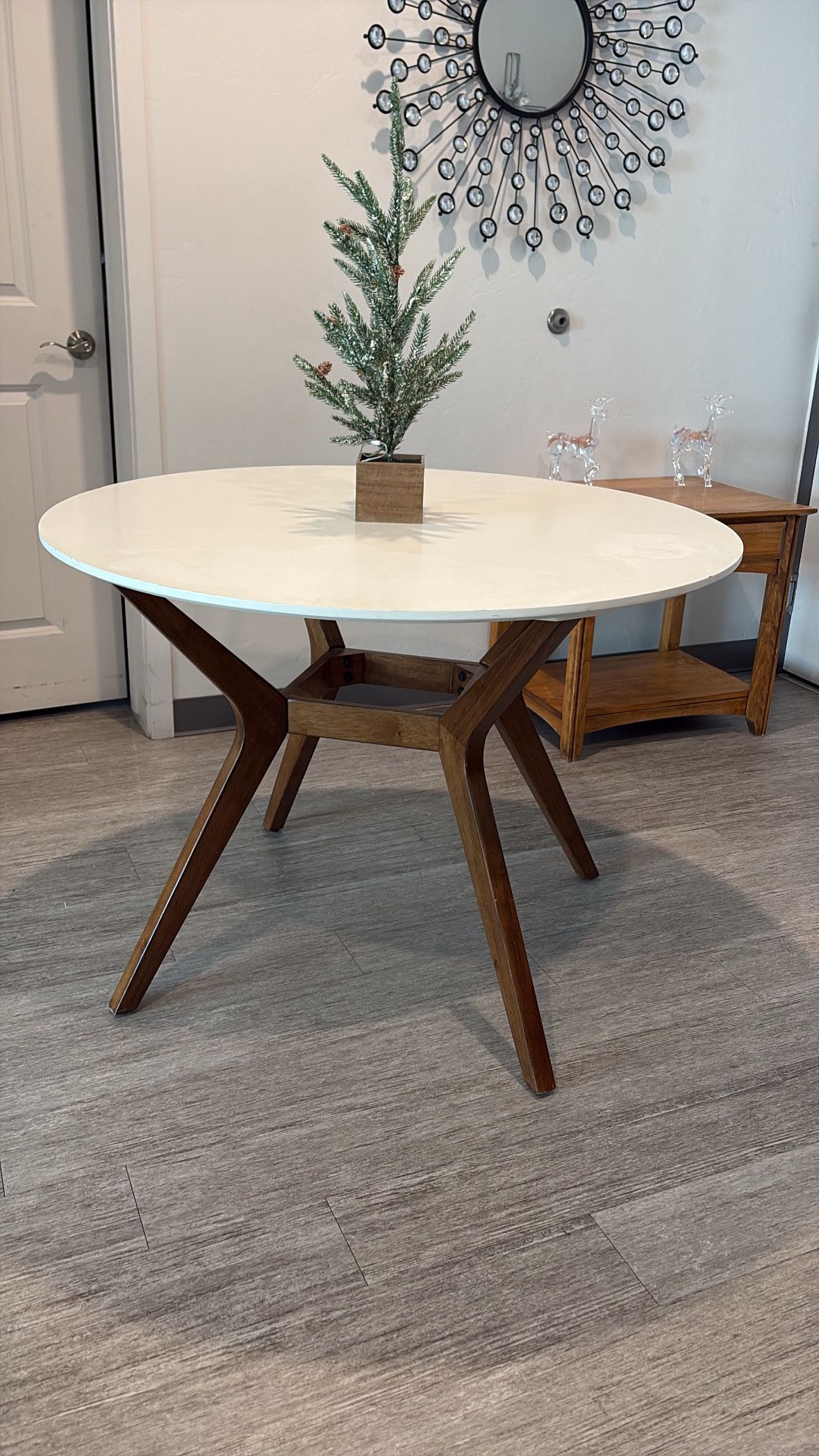 Round 42’ Dining Room Table