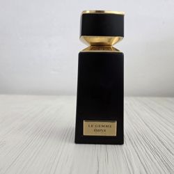 Bvlgari Le Gemme Empyr, a powerful contrasted woody fresh fragrance