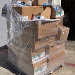 Pallet Of Single Gang Remodel Electrical Box 