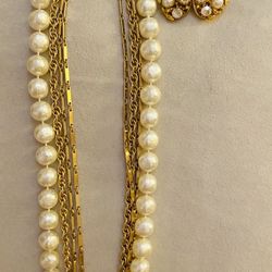 Authentic Original Vintage Pearl And Rhinestone Necklace