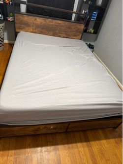 Cama Queen con colchon