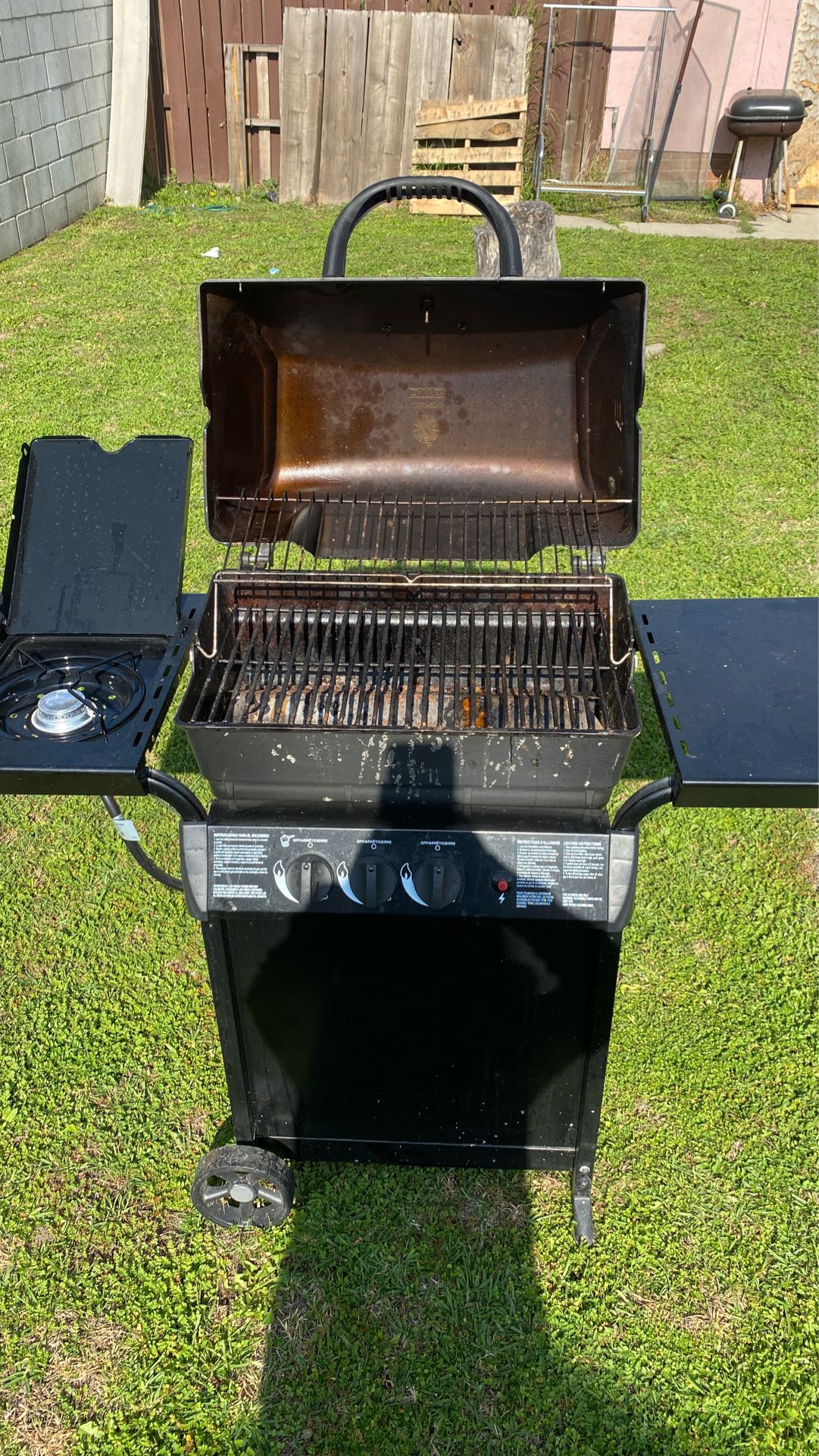 BBQ Grill with Gas Tank included