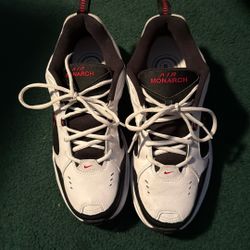 NIKE Air Monarch Trainers