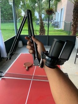 microphone stand with mic