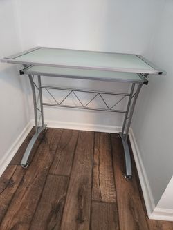 Small study table
