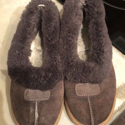 UGG Womens Slippers Size 8 Brown