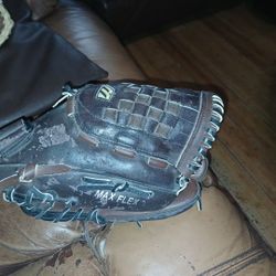 Mizuno Max Flex Model RHT 12" Black Baseball Glove 