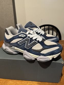 New balance 9060 natural indigo blue sneakers men size 9 , 11
