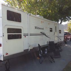 2006 Travel Trailer 29’ Wildwood