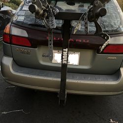 Thule 2-Bike Hitch Rack + Lock (Fits 1.25 & 2 inch)
