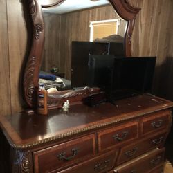 3 Pc Dresser, Nightstand, and Queen Bed frame with Headboard 