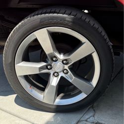 Camaro rims Pirelli 95 tread left