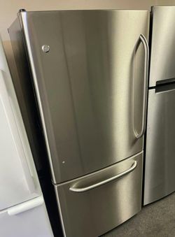 GE Bottom Freezer Stainless Steel Fridge with LED