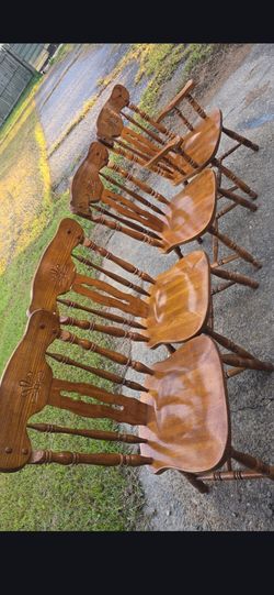 4 Oak Kitchen/ Dining Room Chairs