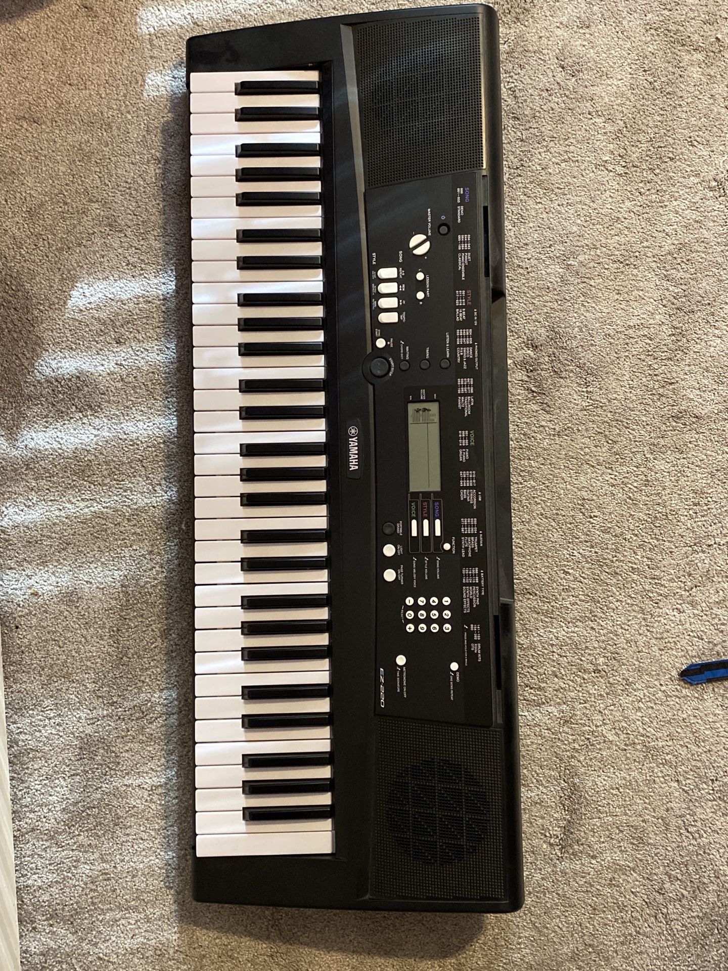Yamaha EZ220 Keyboard Piano