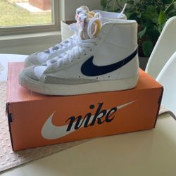 Women’s Nike Blazers 