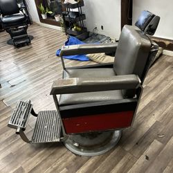 Pausar Barber Chair 