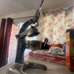 Cast Iron Juicer
