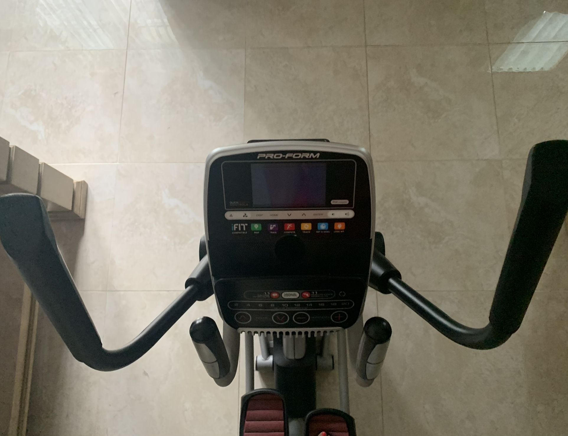 Pro-Form Smart Strider 735