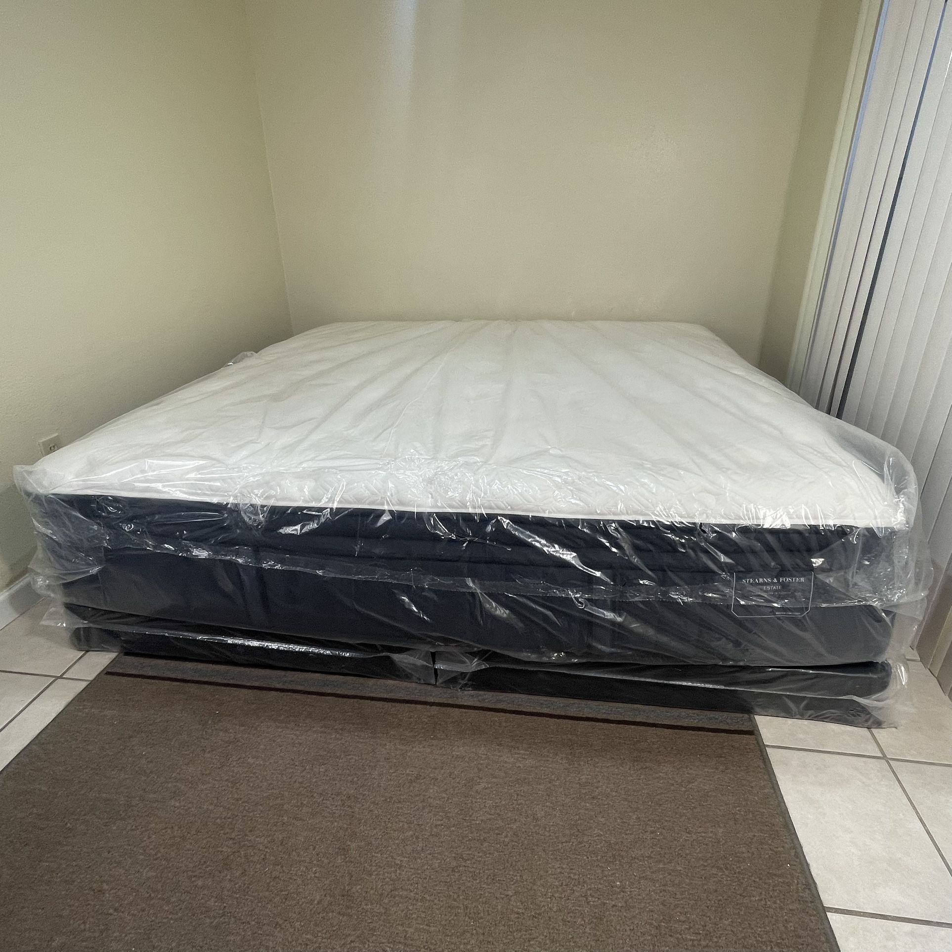 New King Stearns And Foster Pillowtop Mattress And boxspring Set! FREE