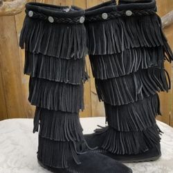 5 Layer Fringe Boot by MINNETONKA * size 10