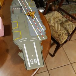 Redbox 1998 & Maisto SU-37 Model Airplane