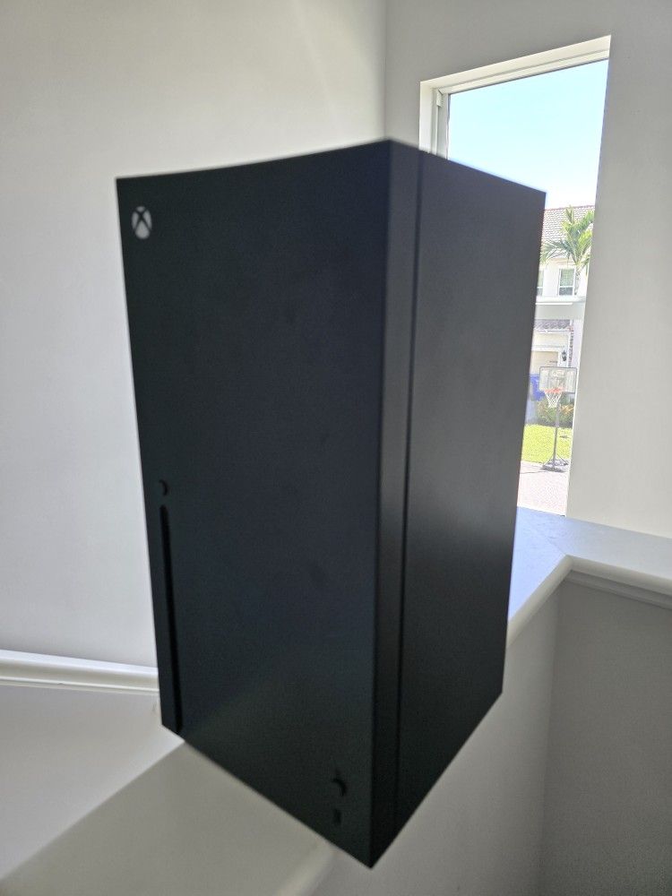Xbox Series X Replica Mini Fridge